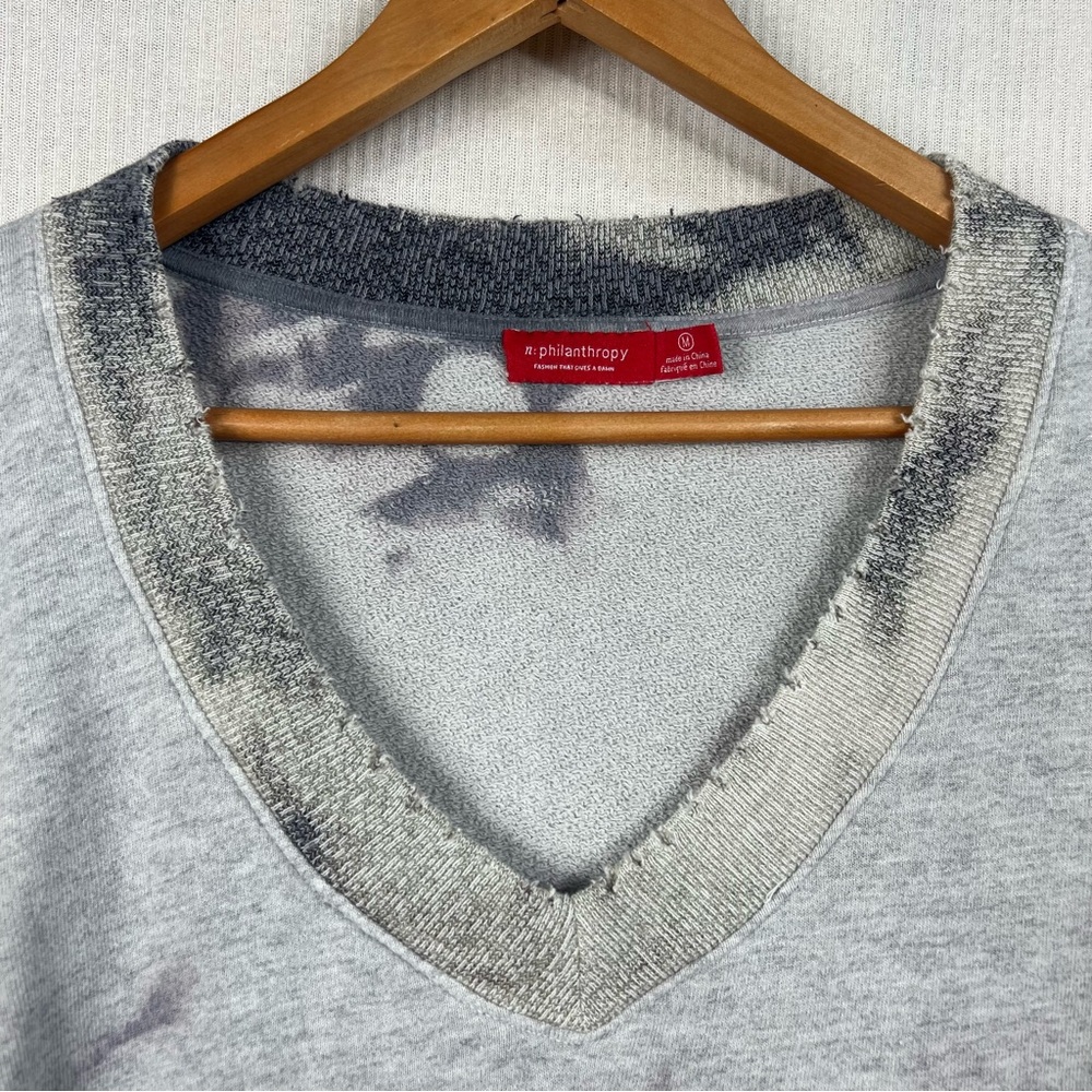 n:PHILANTHROPY Aries Women's Distressed Tie-Dye Print V-Neck Sweatshirt  MEDIUM - Picture 4 of 10
